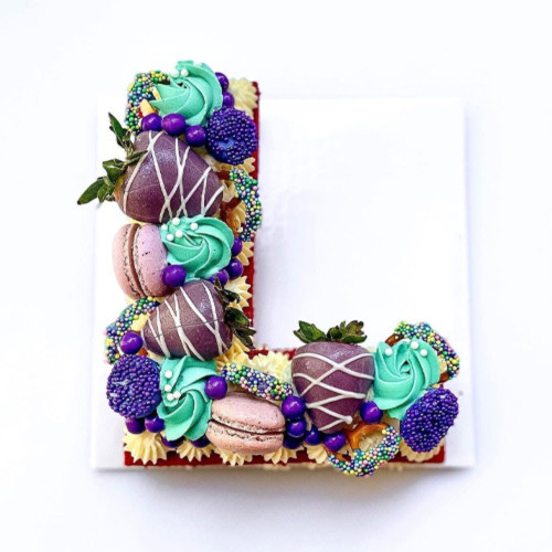 کیک تولد حرف L انگلیسی رنگ سبز